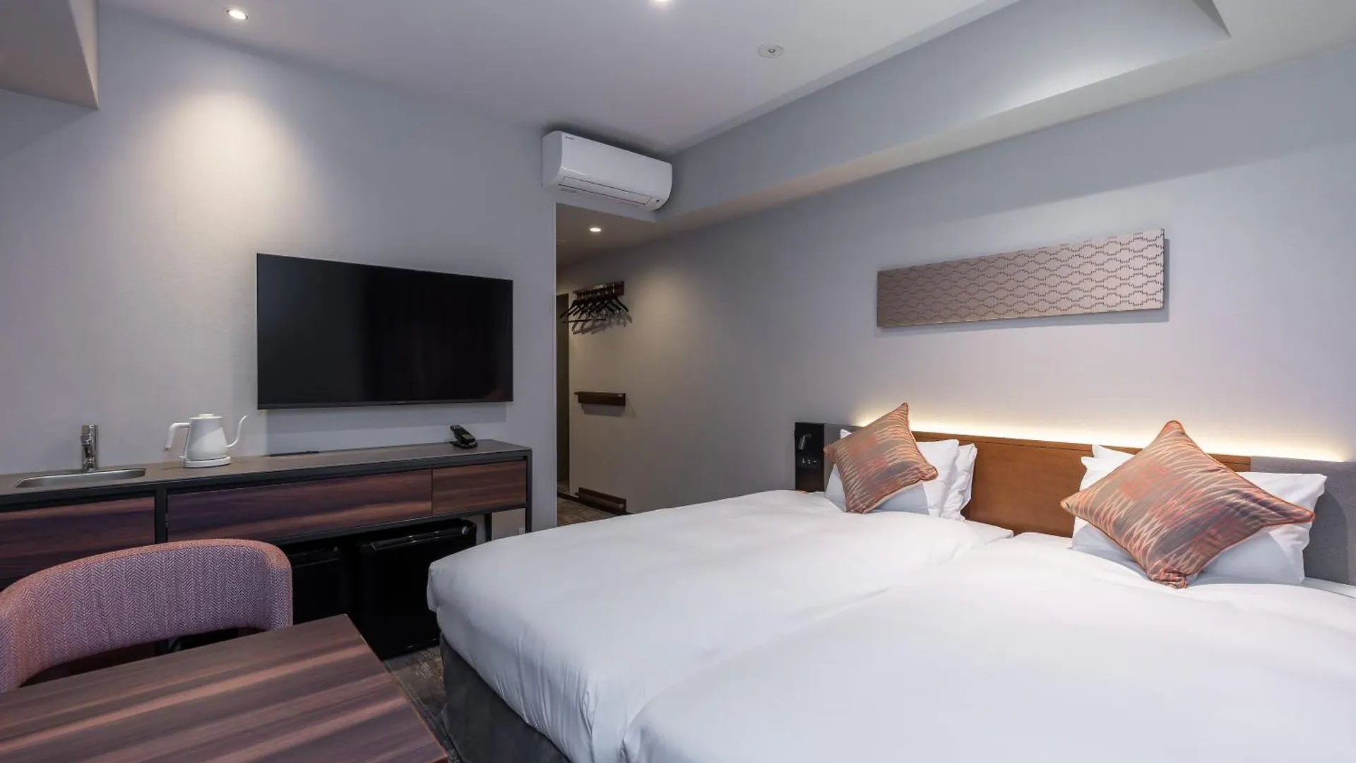 Tokyu Stay Osaka Hommachi Hotel